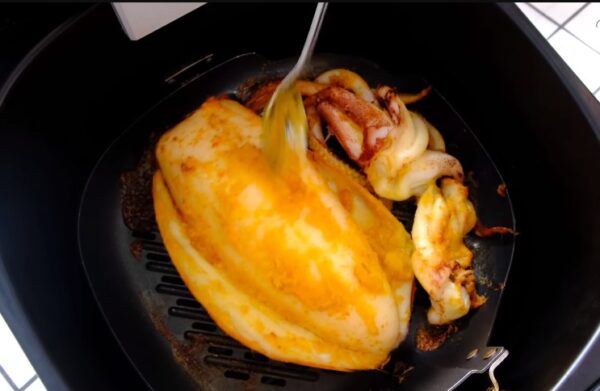 Tại sao nên nướng mực tươi bằng nồi chiên không dầu